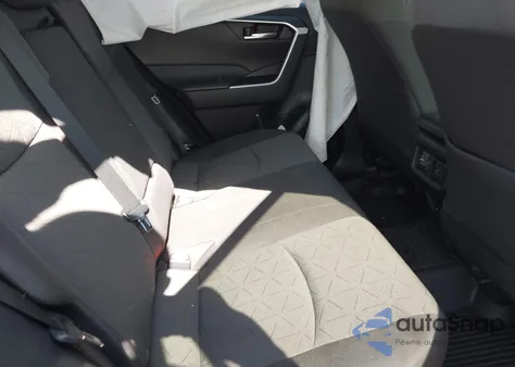 2022 Toyota Rav4 Xle z USA, uszkodzony, nr VIN 2T3P1RFV9NC318349